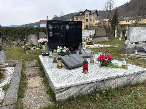 Pomník z červené žuly Balmoral Red